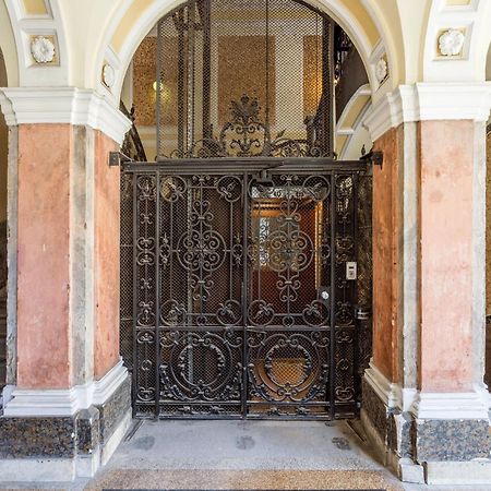 Discover Your Budapest Retreat-Walk To Parliament Bagian luar foto