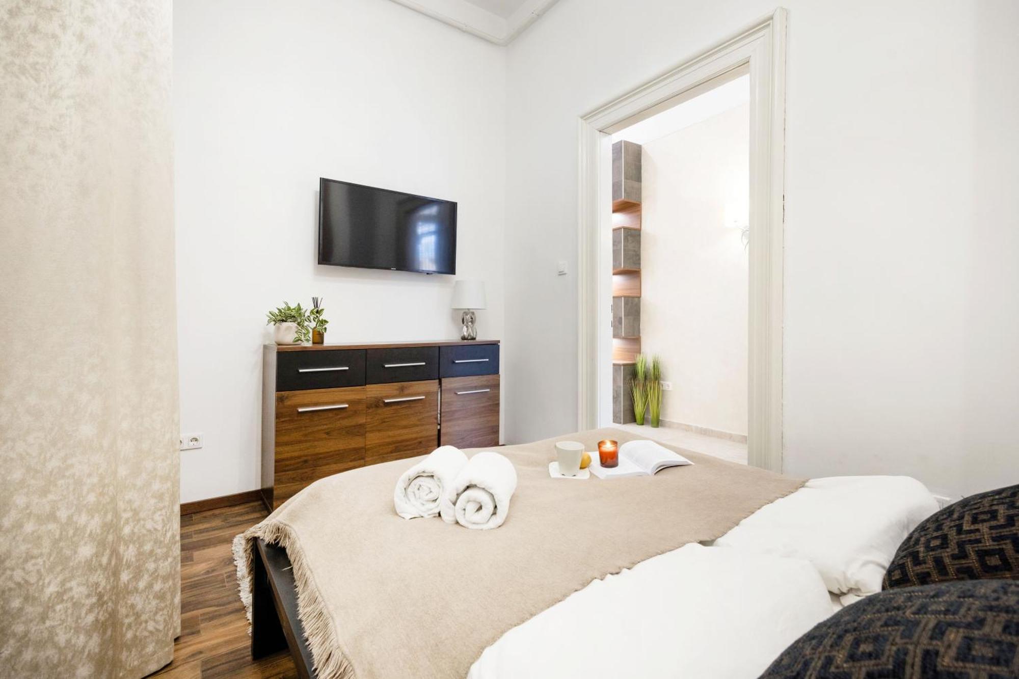 Discover Your Budapest Retreat-Walk To Parliament Bagian luar foto