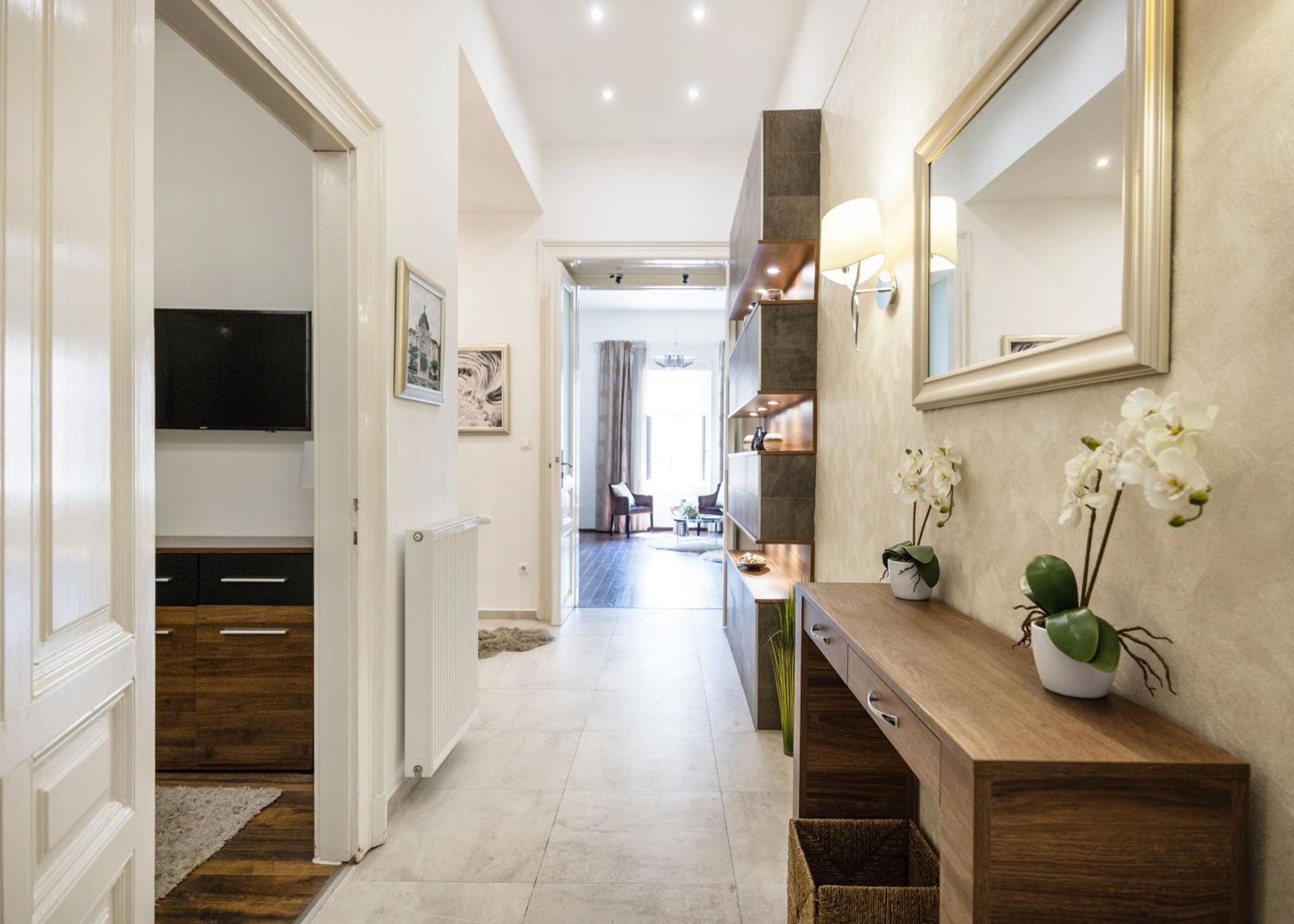Discover Your Budapest Retreat-Walk To Parliament Bagian luar foto