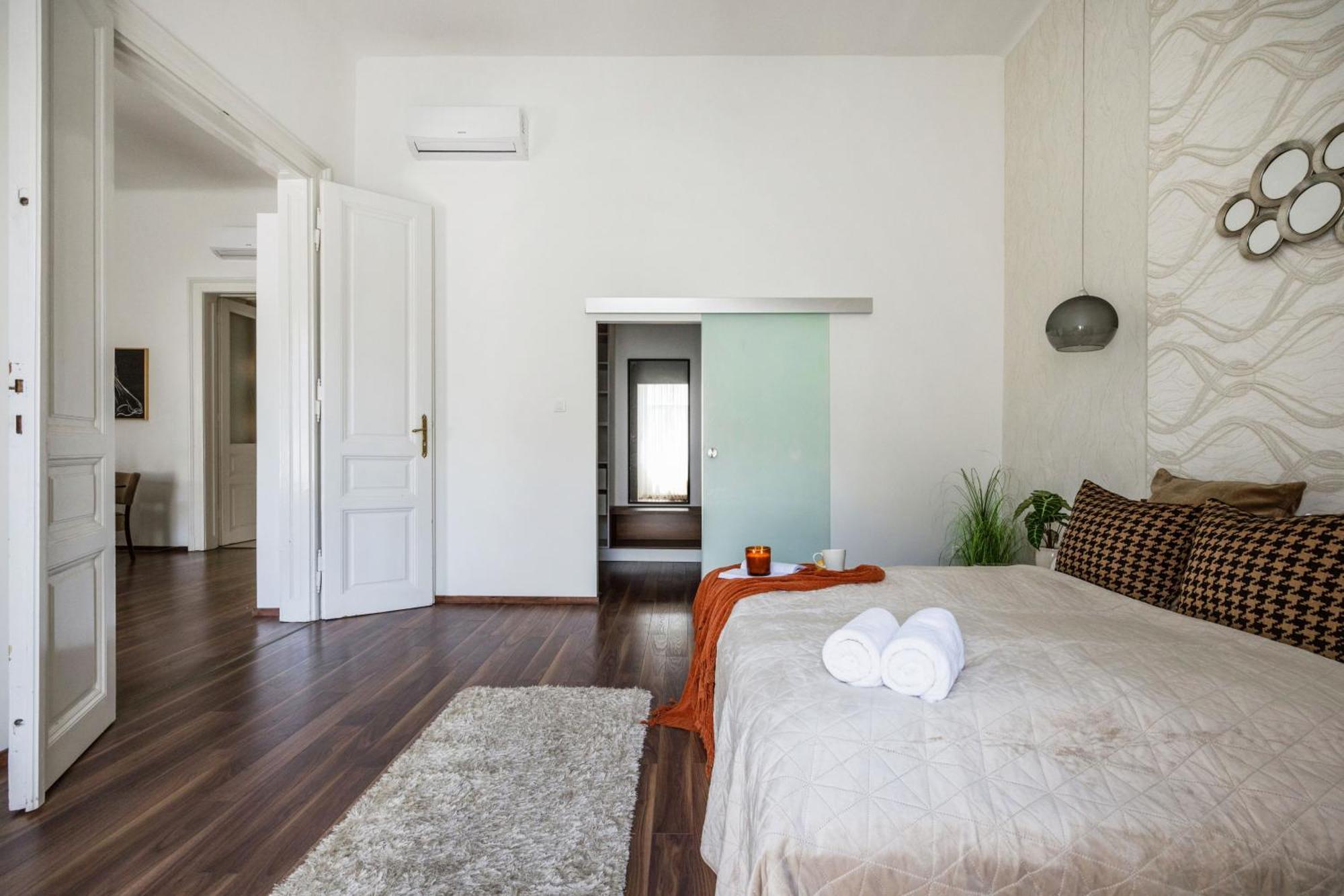Discover Your Budapest Retreat-Walk To Parliament Bagian luar foto