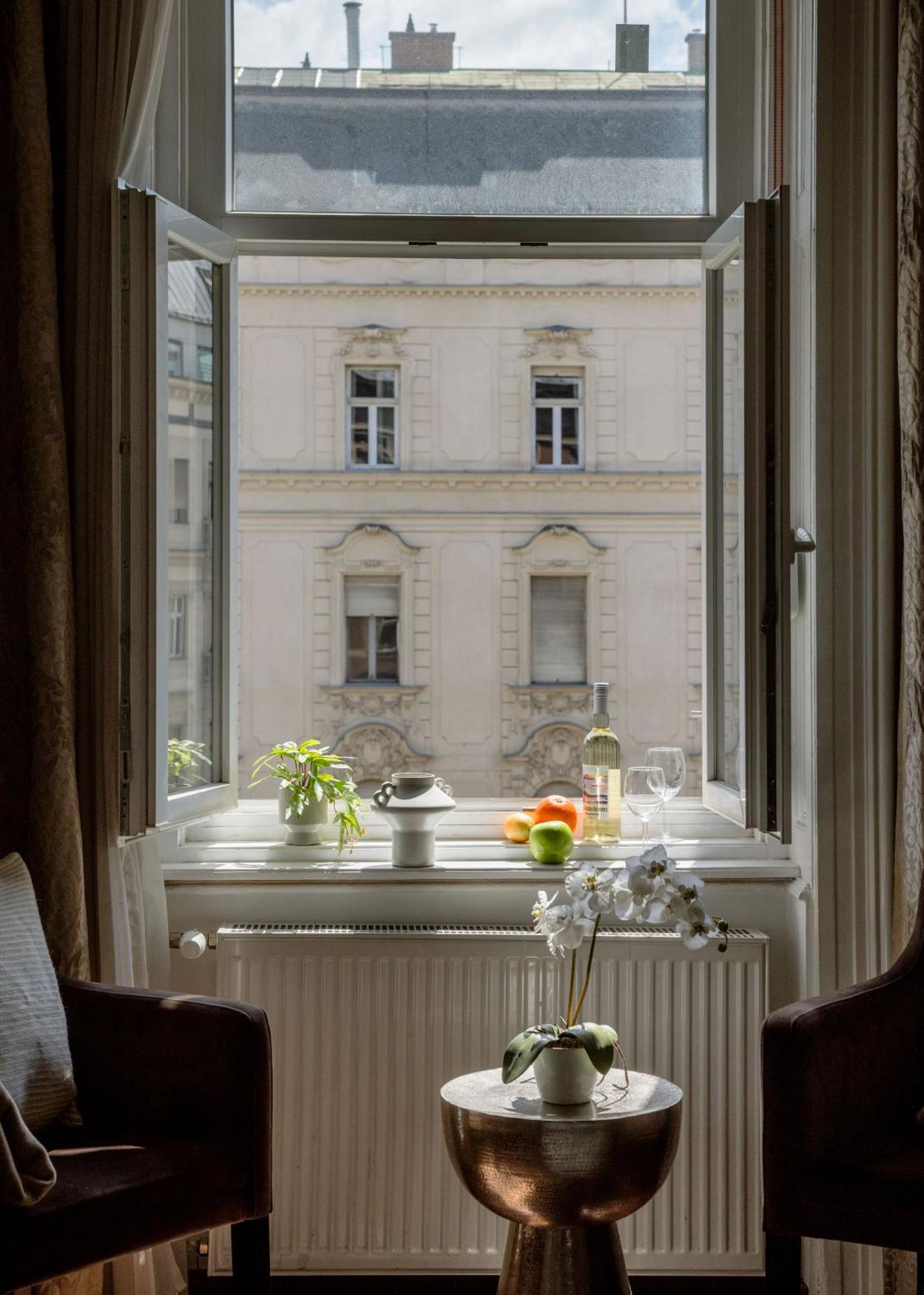 Discover Your Budapest Retreat-Walk To Parliament Bagian luar foto