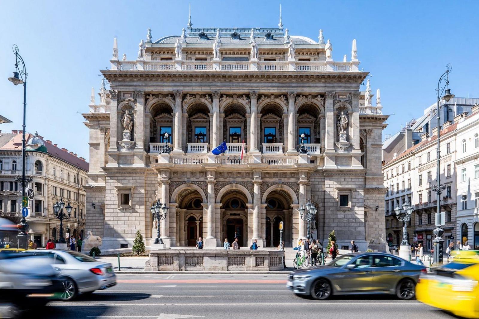 Discover Your Budapest Retreat-Walk To Parliament Bagian luar foto