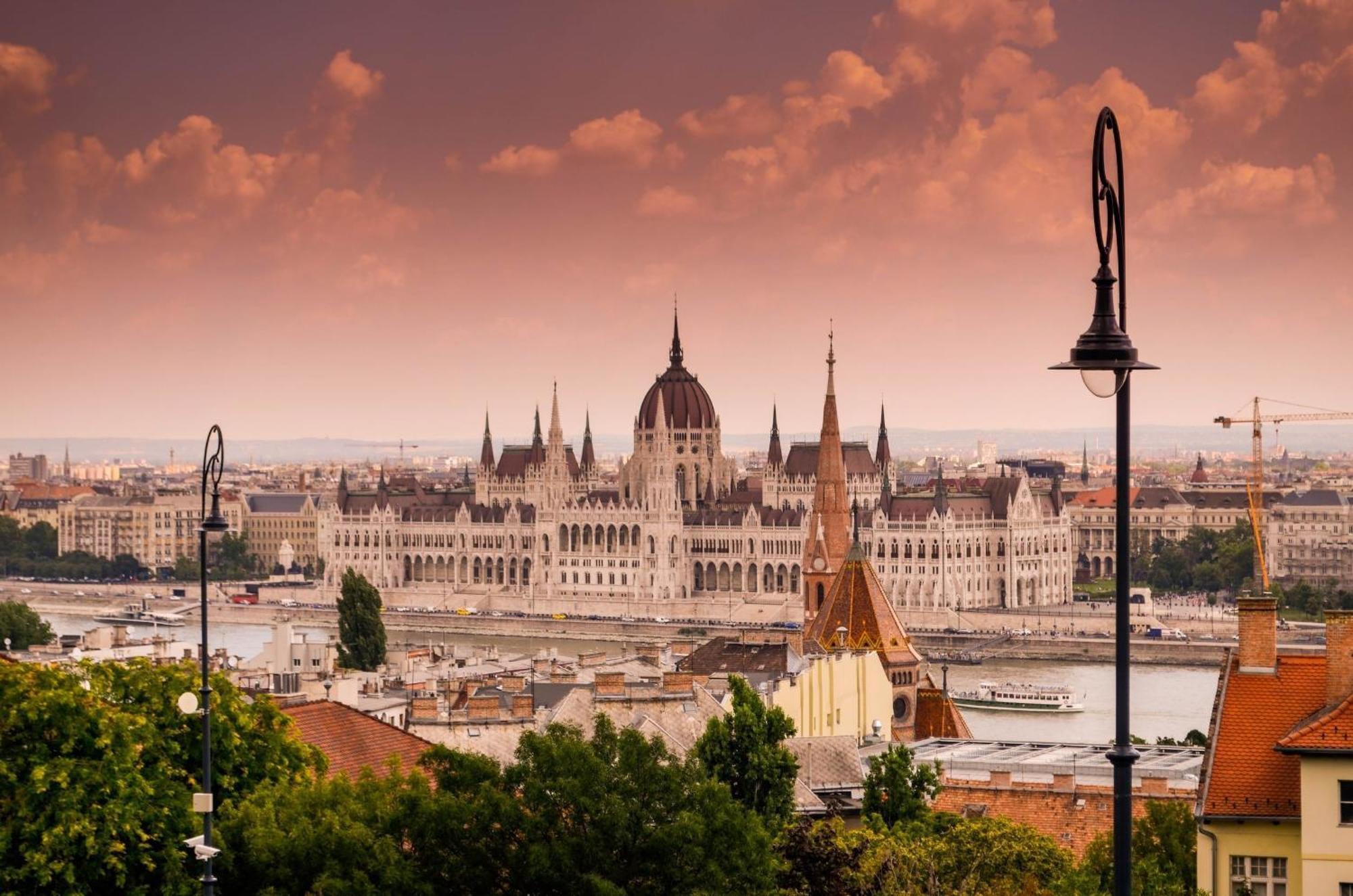 Discover Your Budapest Retreat-Walk To Parliament Bagian luar foto