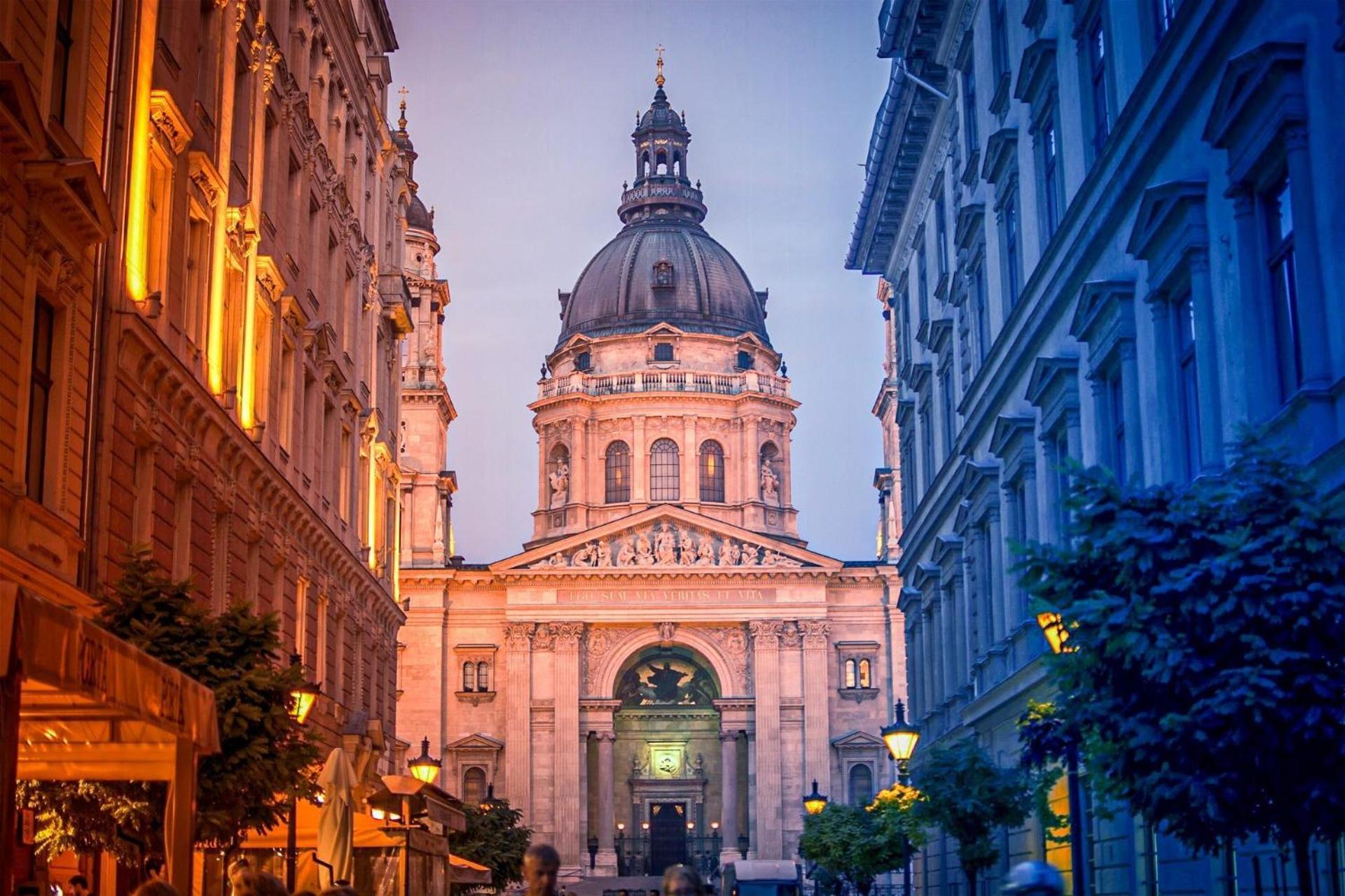 Discover Your Budapest Retreat-Walk To Parliament Bagian luar foto